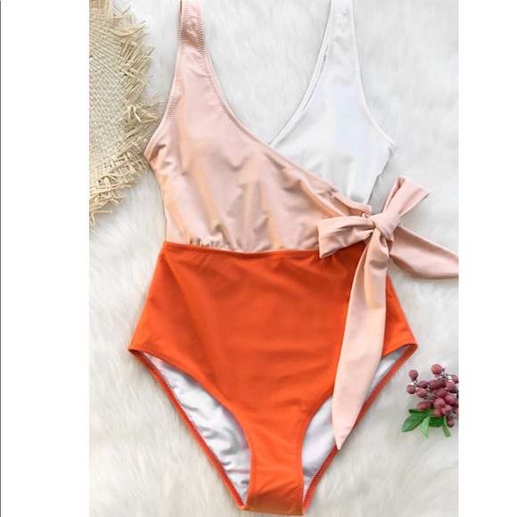 Cupshe Other - Orange and white bowknot one piece swimsuit